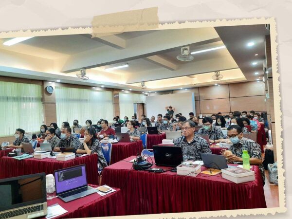 Trial Implementasi Aplikasi Siswamedia SMA Regina Pacis Bogor