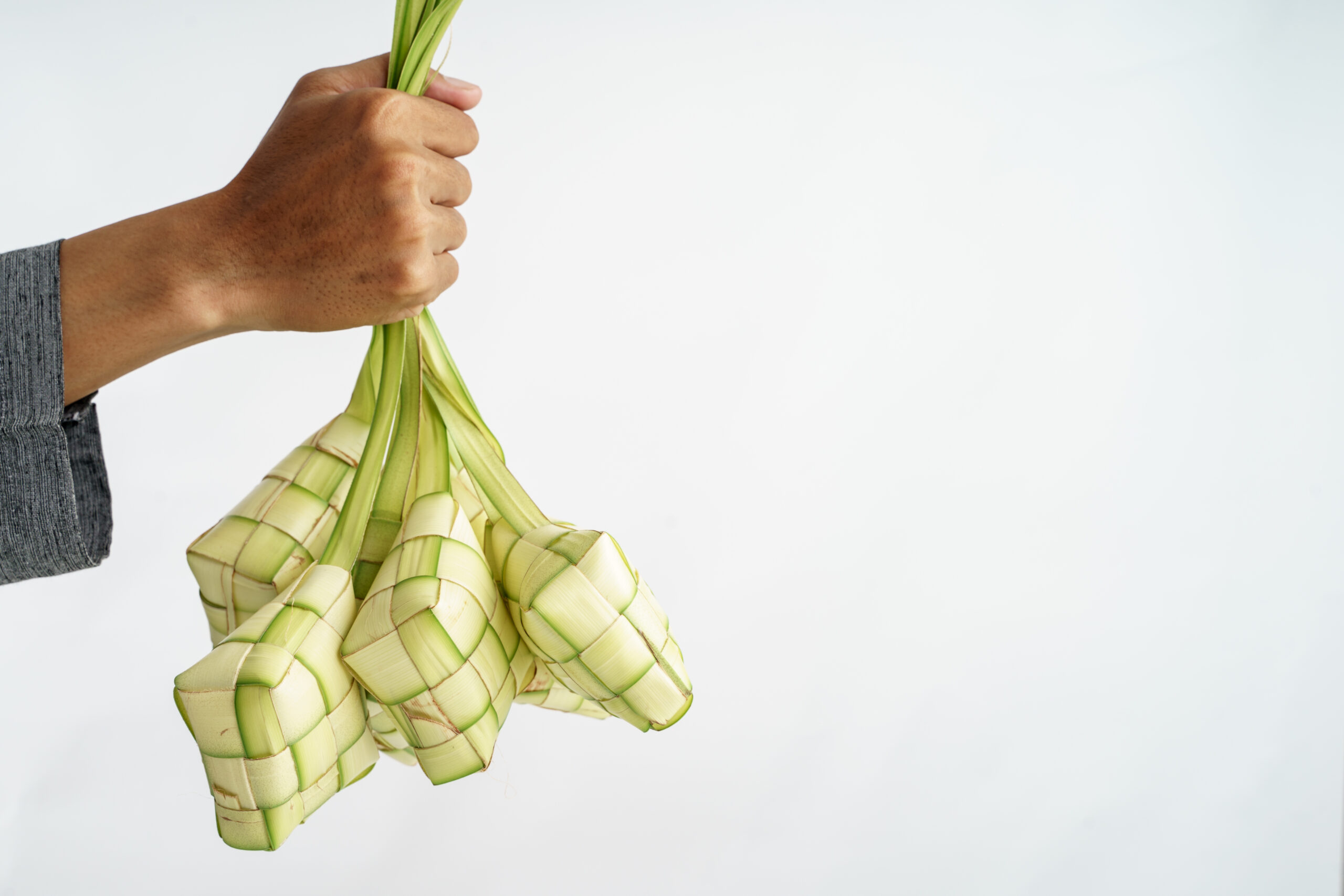 Sejarah dan Filosofi Ketupat dalam Tradisi Lebaran di Indonesia
